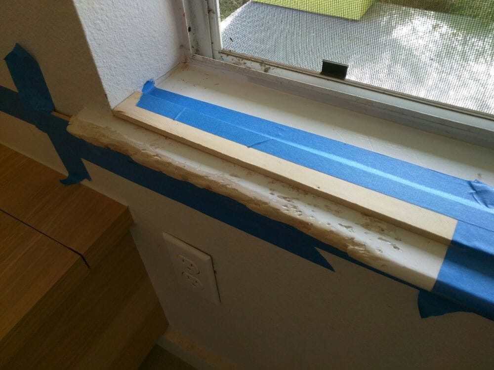Window sill before the repair